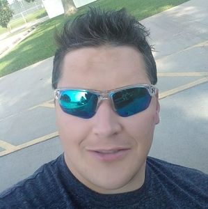 Meet your Posher, Derek